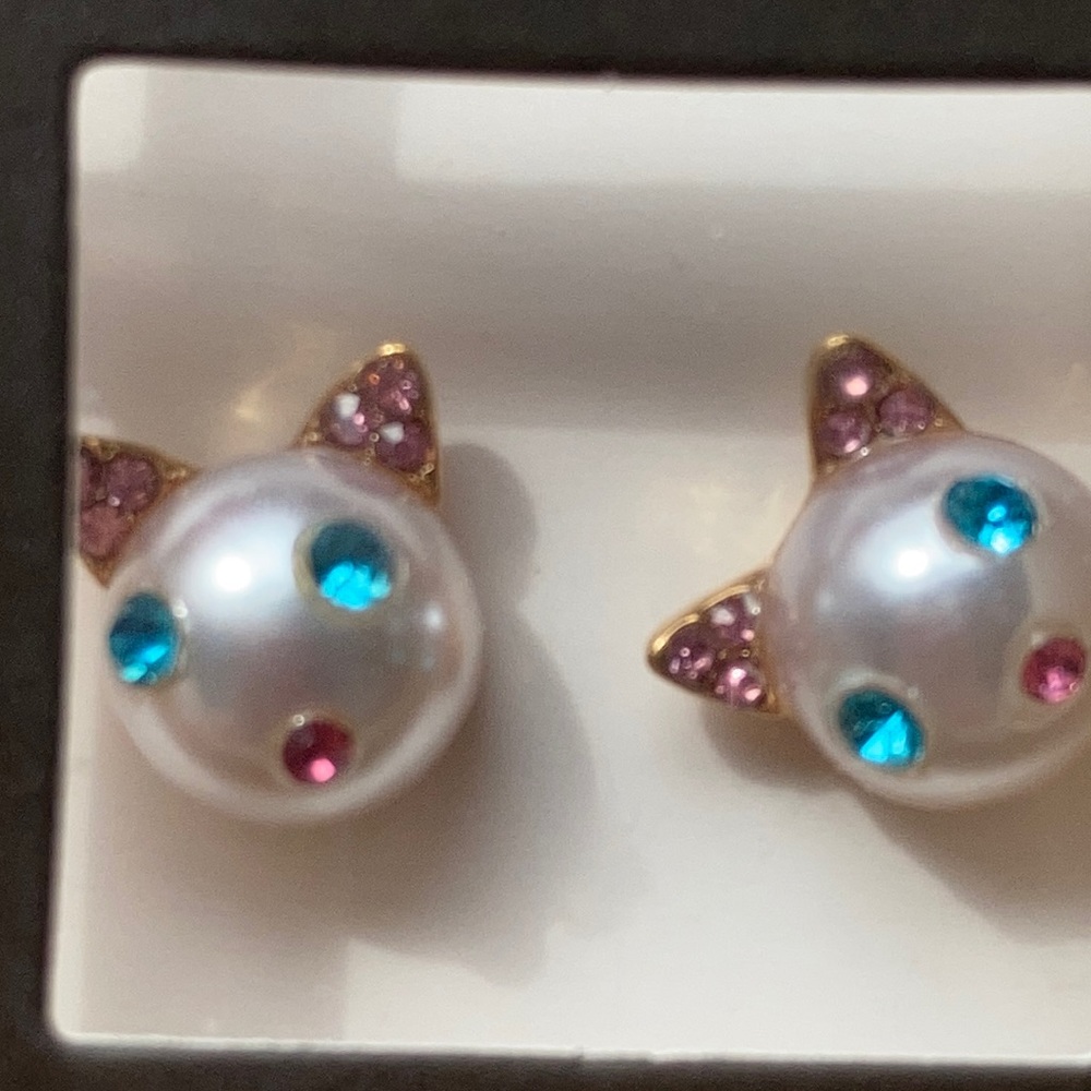 Betsey Johnson cat stud earrings New! Discontinued